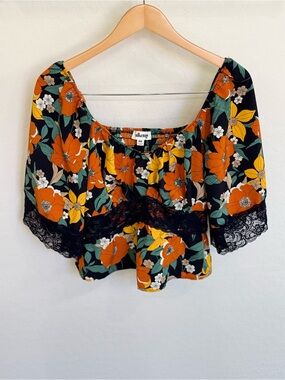 Alkemy Retro 70s Floral Peasant Crop Top with Black Lace Inlay Medium EUC